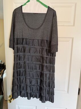 Gray Tiered Knit Midi Dress with Scoop Neck